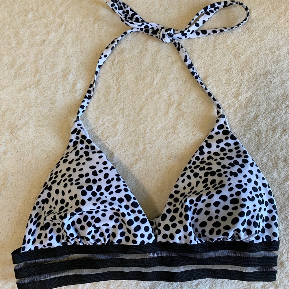 🤍 DONATING TOMORROW - SHEIN Bikini Top